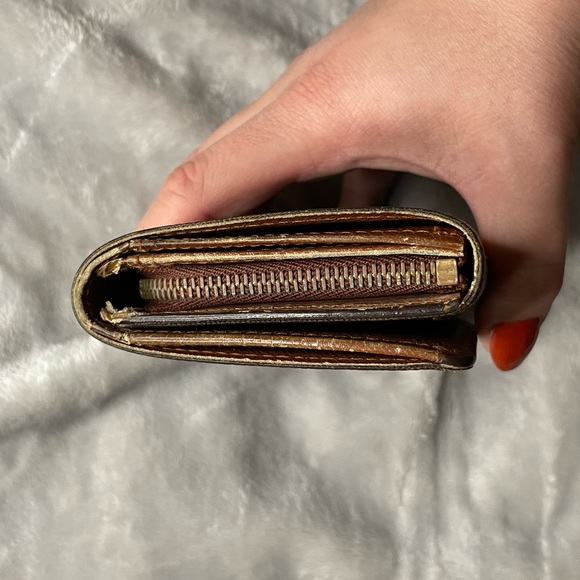 Louis Vuitton Monogram Tresor Wallet - Picture 12 of 14